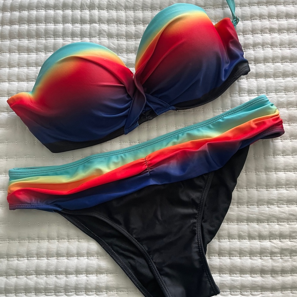 Gradient Color Bikini Set with Underwire Padded Support